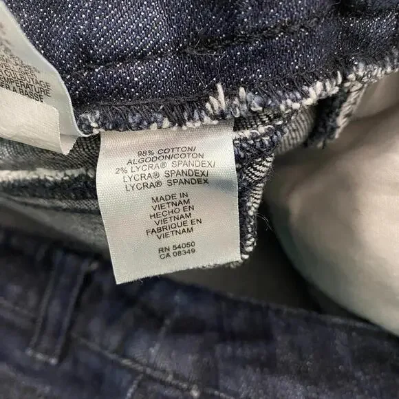 Jones New York Bootcut Women's size 16 Dark Wash Blue Denim jeans - Picture 3 of 4